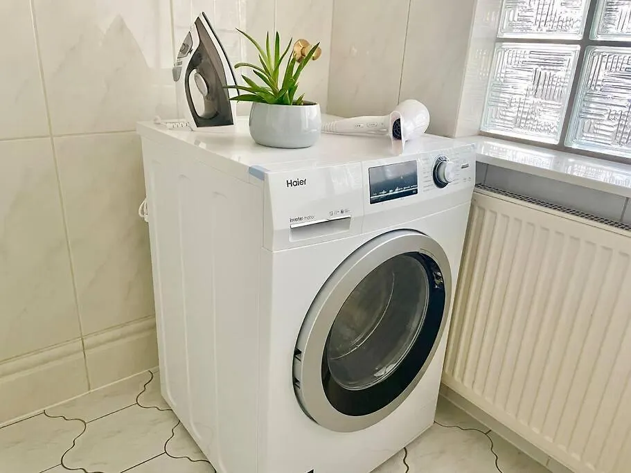 110M2 Stylish 4 Bedroom Apartment Vienne