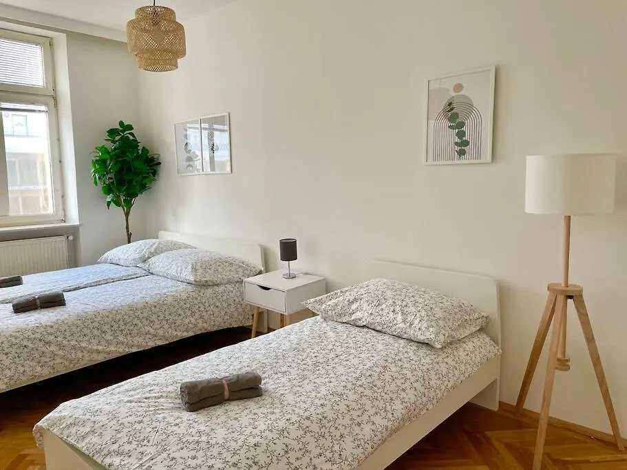 110M2 Stylish 4 Bedroom Apartment Vienne Autriche